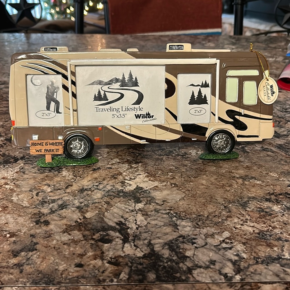 NWOB. Wilcor Collectable motor home picture frame